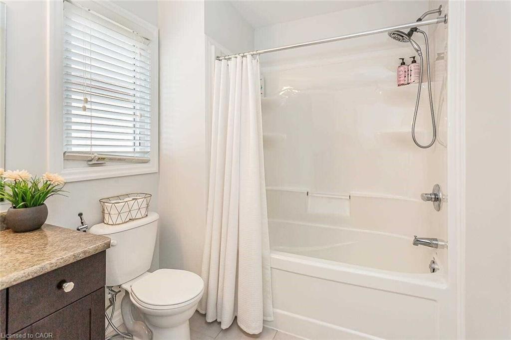 944 Dunblane Court Property Photo 14