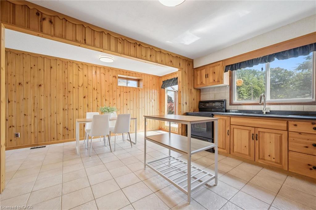 85 Sleeman Avenue Property Photo 9