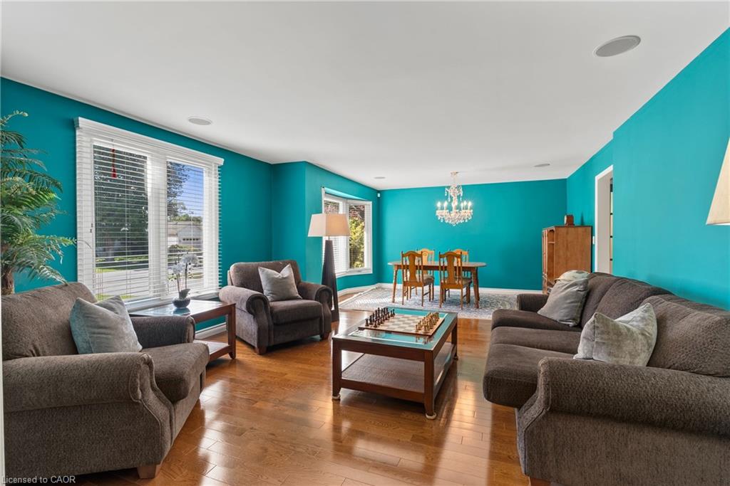 360 Dorchester Street Property Photo 10