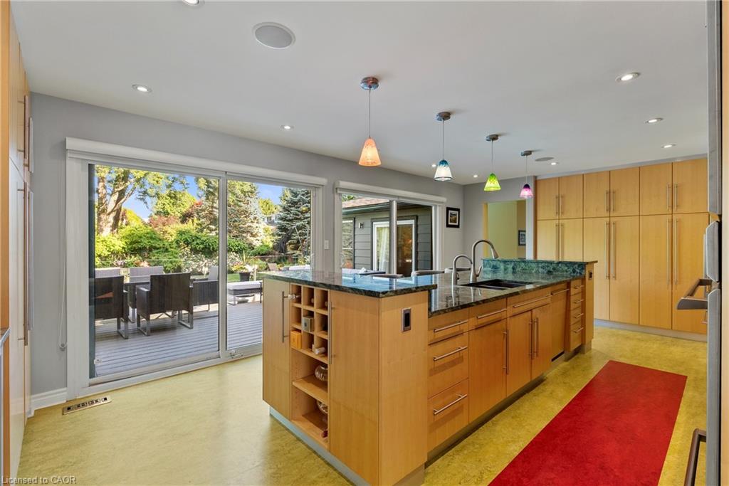 360 Dorchester Street Property Photo 15