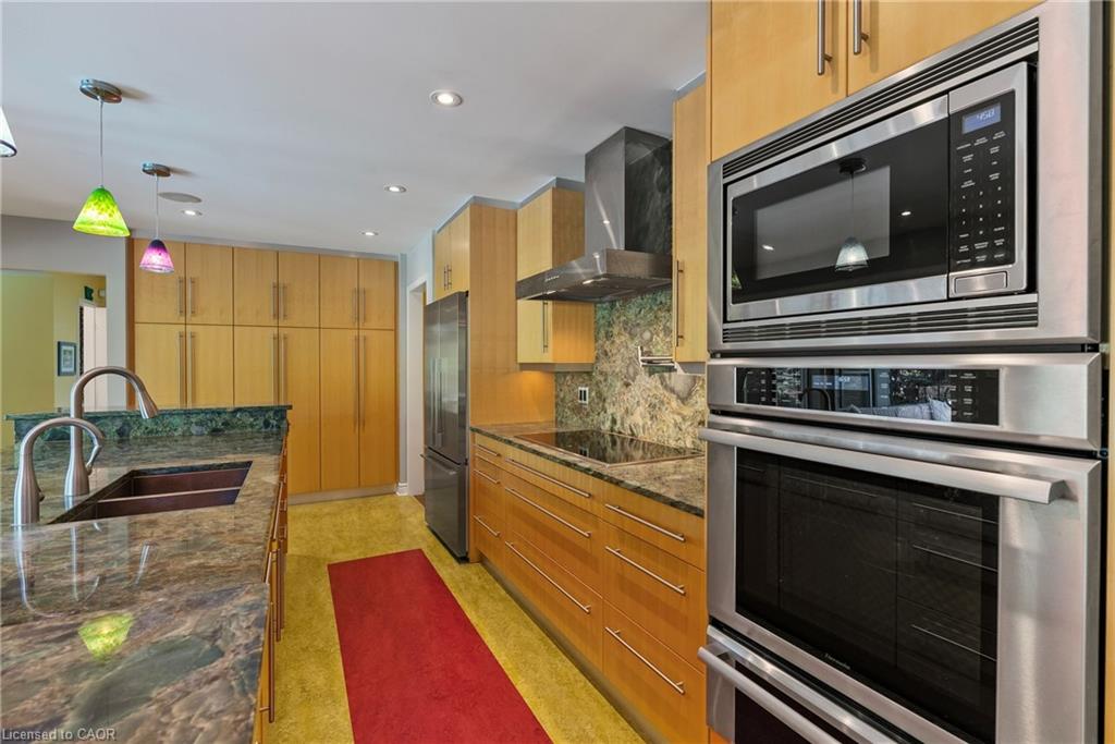 360 Dorchester Street Property Photo 16