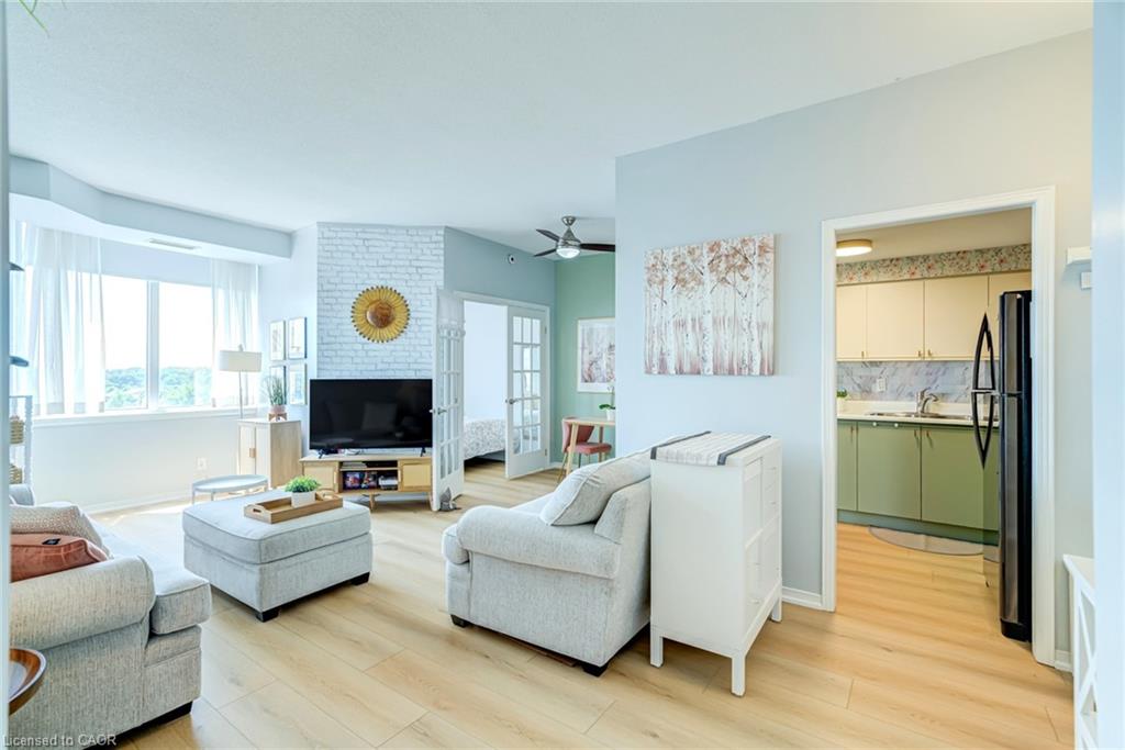 804-200 Limeridge Road W Property Photo 3