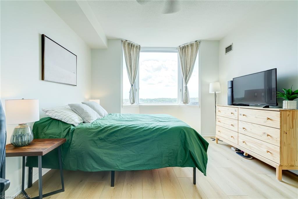 804-200 Limeridge Road W Property Photo 12