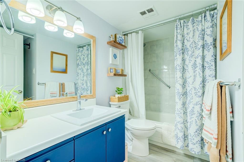 804-200 Limeridge Road W Property Photo 17