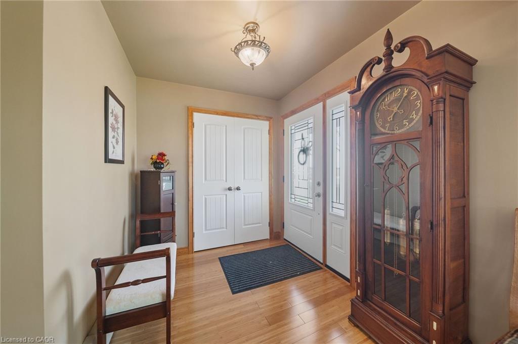 55 Talbot Street W Property Photo 8