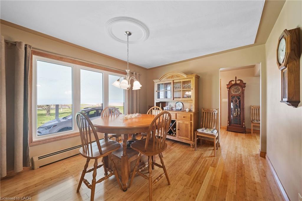55 Talbot Street W Property Photo 13