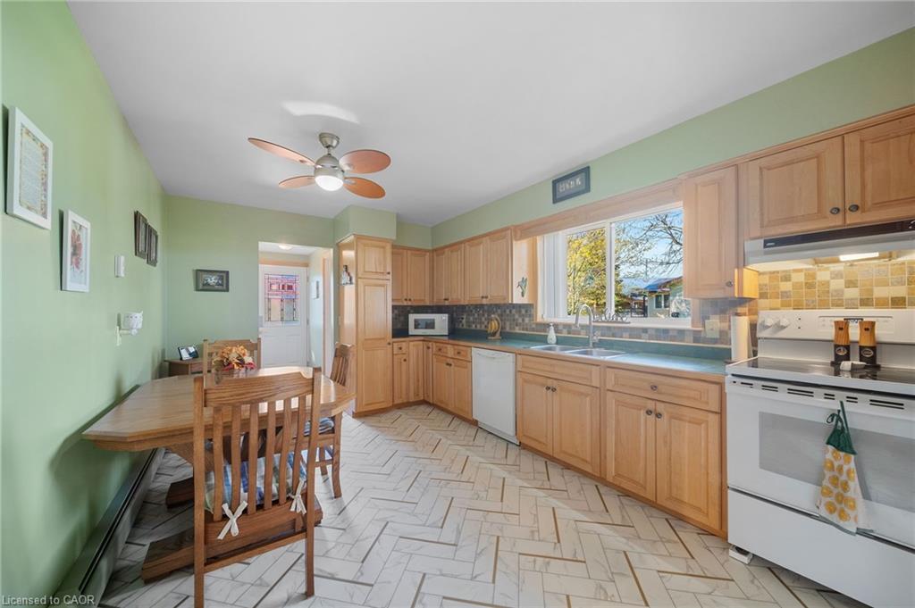 55 Talbot Street W Property Photo 14