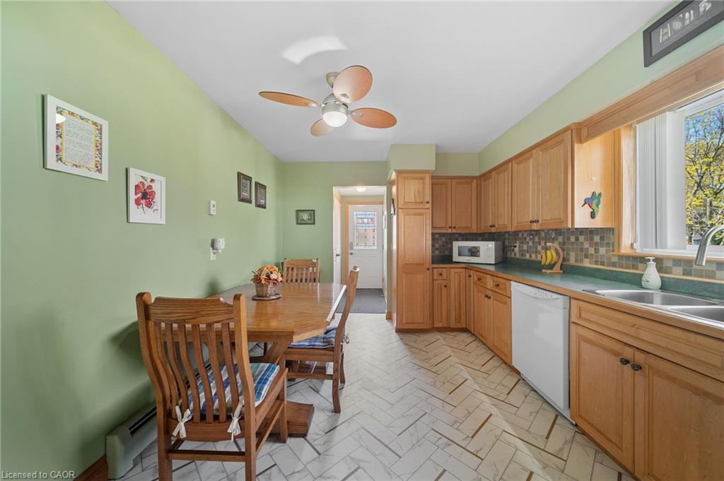 55 Talbot Street W Property Photo 15