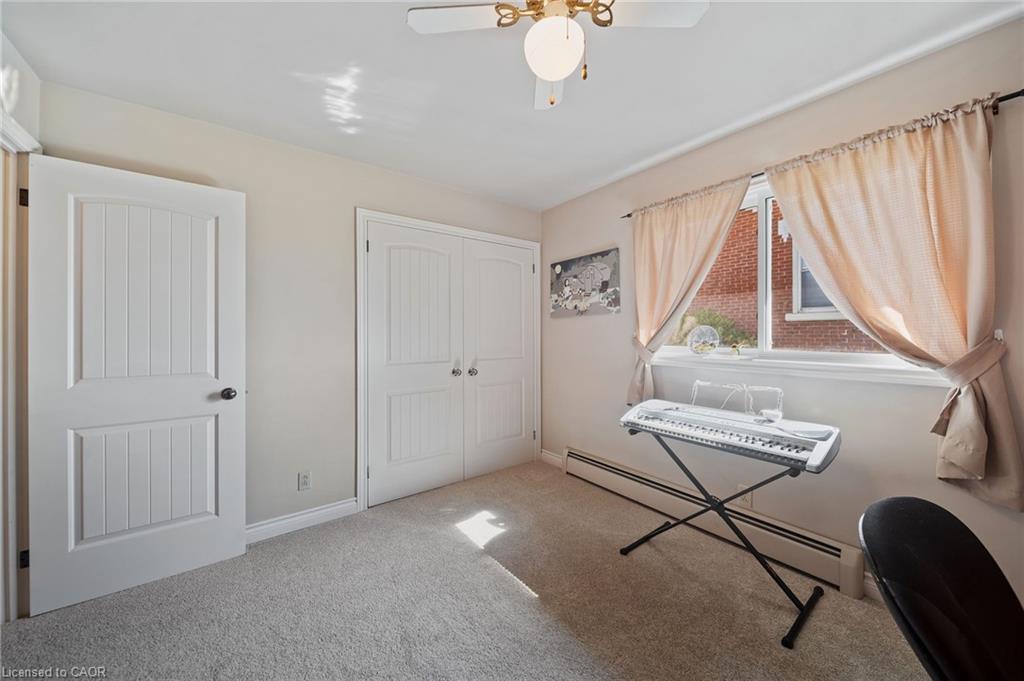 55 Talbot Street W Property Photo 22