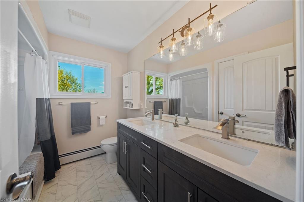 55 Talbot Street W Property Photo 23