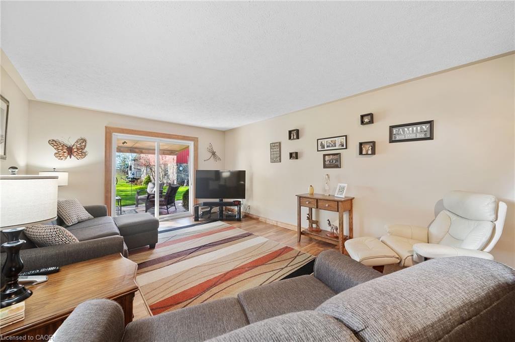 55 Talbot Street W Property Photo 29