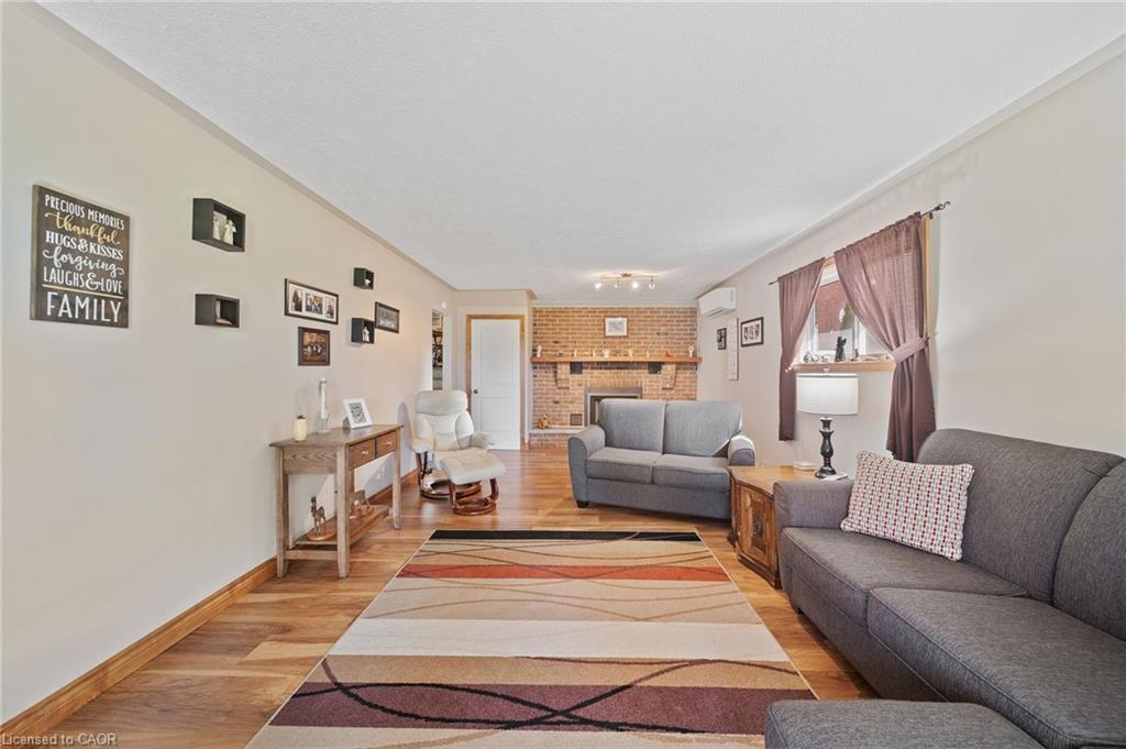 55 Talbot Street W Property Photo 31