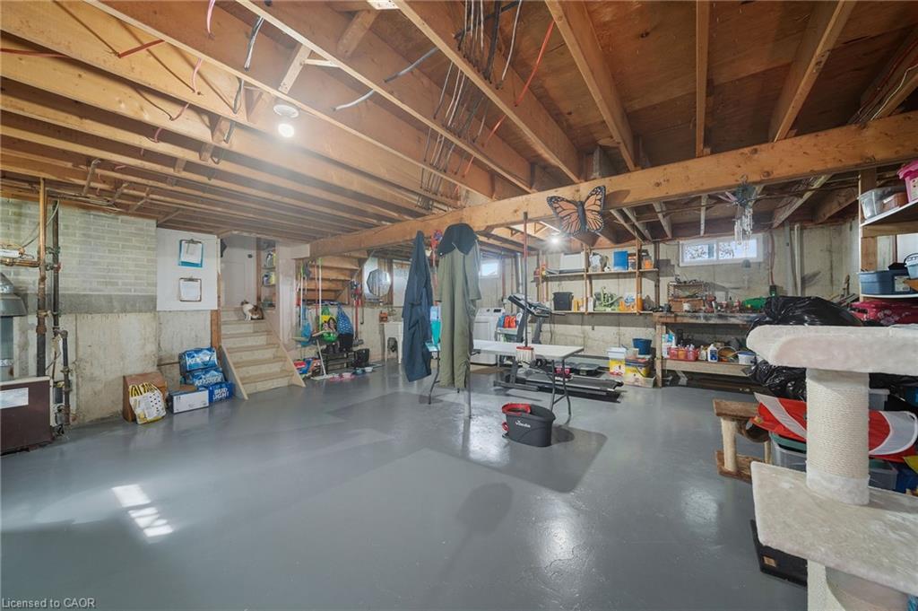 55 Talbot Street W Property Photo 32