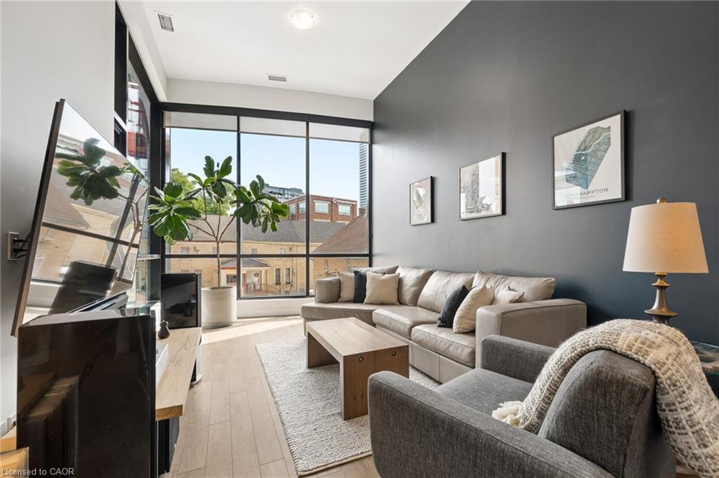 201-100 Garment Street Property Photo 11