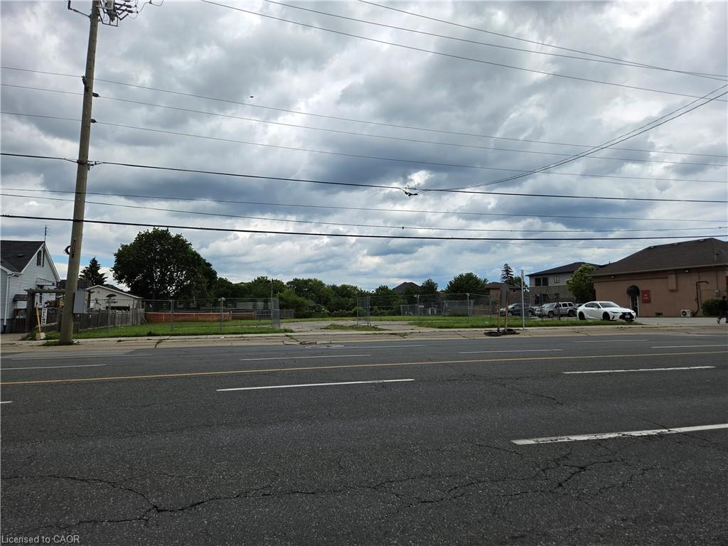 423 Highway 8 Property Photo 2