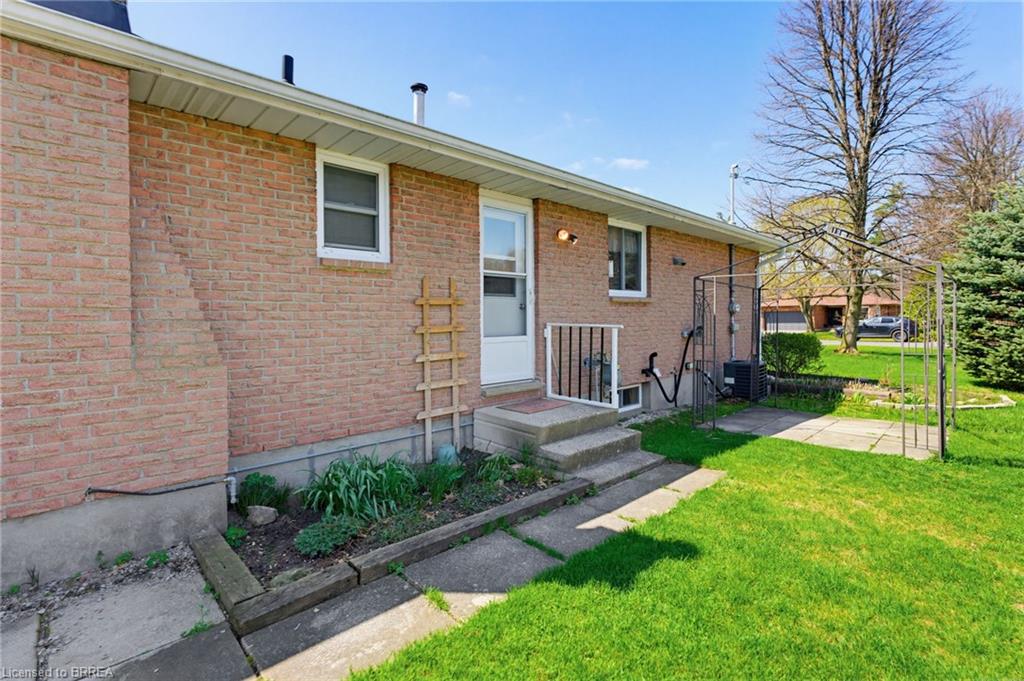 65 Lyndhurst Avenue Property Photo 27