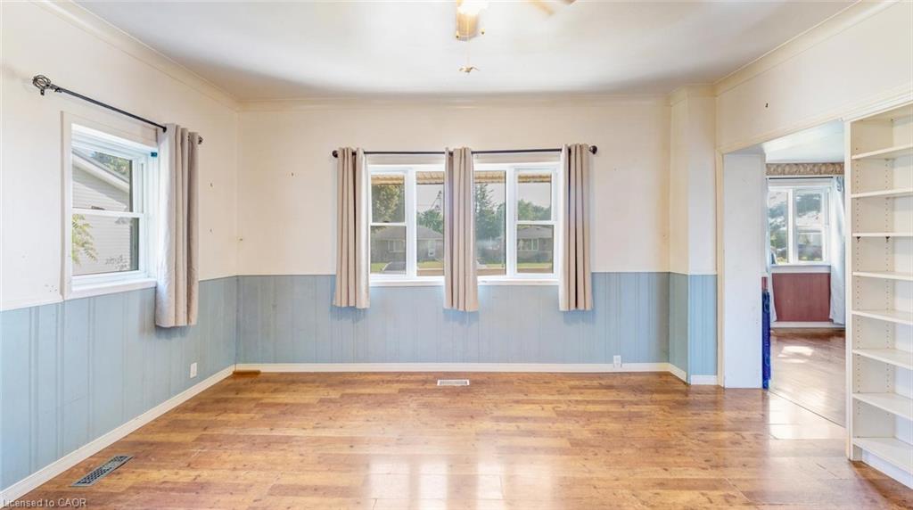 350 Perth Street Property Photo 4