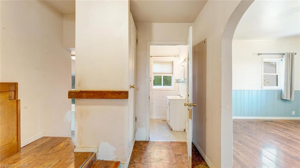 350 Perth Street Property Photo 10