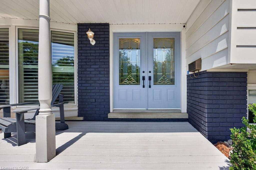 2389 Peart Court Property Photo 6