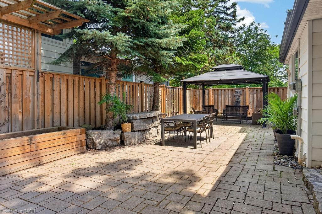 2389 Peart Court Property Photo 35