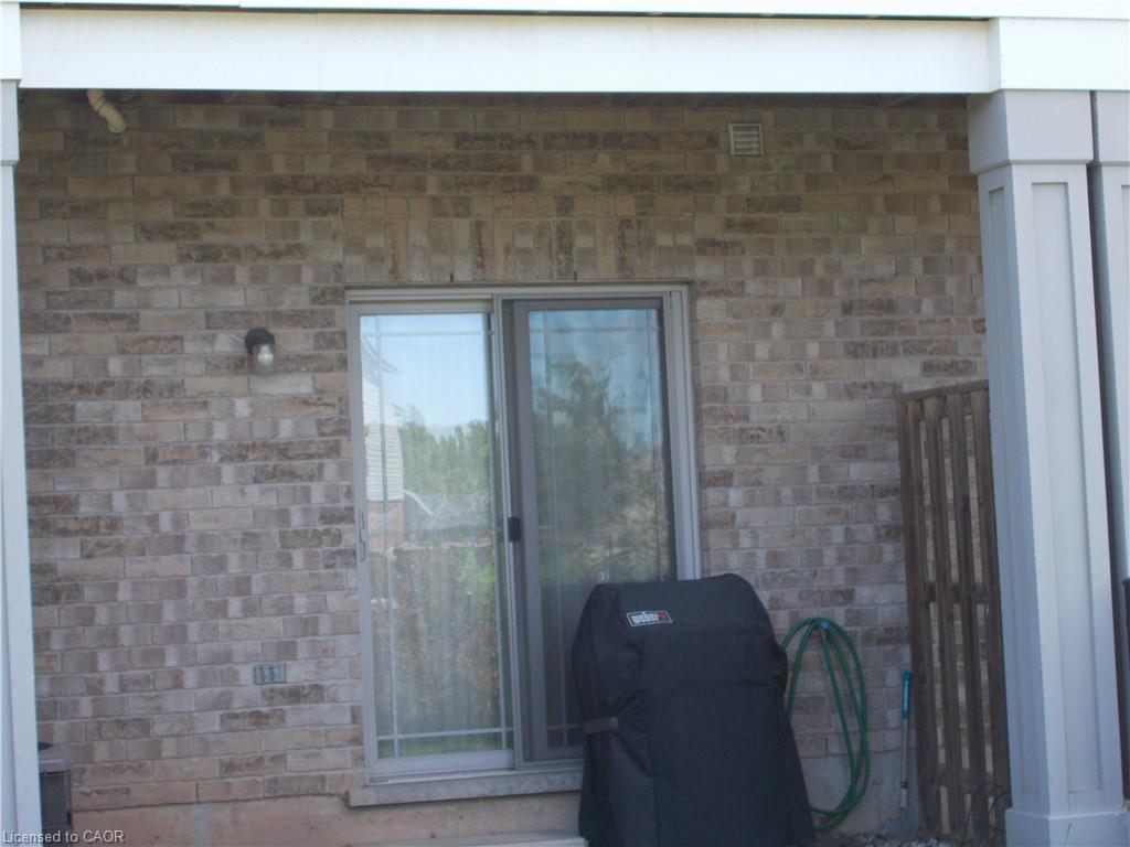 6-8 Hemlock Way Property Photo 9