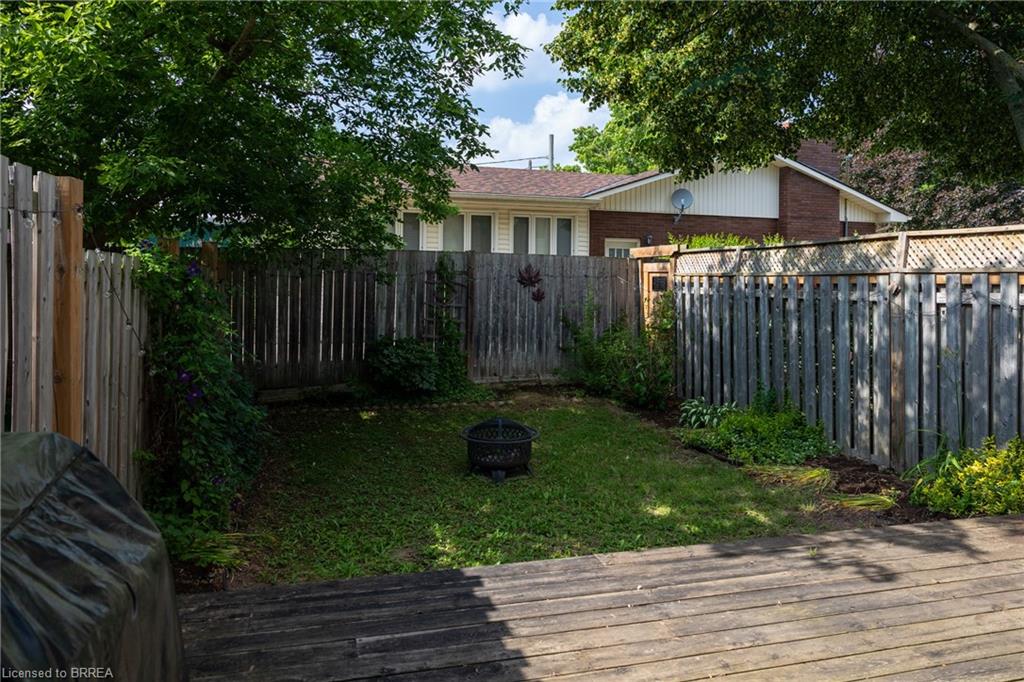 7 Graystone Court Property Photo 3