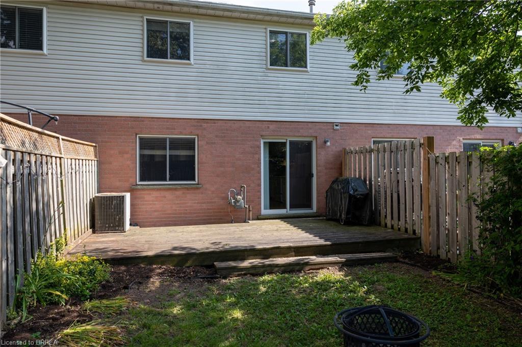 7 Graystone Court Property Photo 4