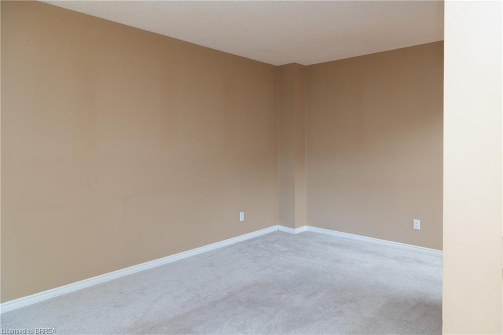 7 Graystone Court Property Photo 5