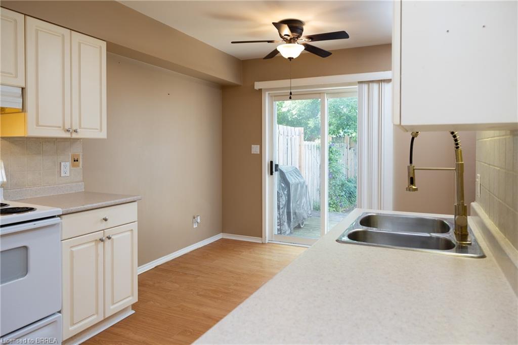 7 Graystone Court Property Photo 9