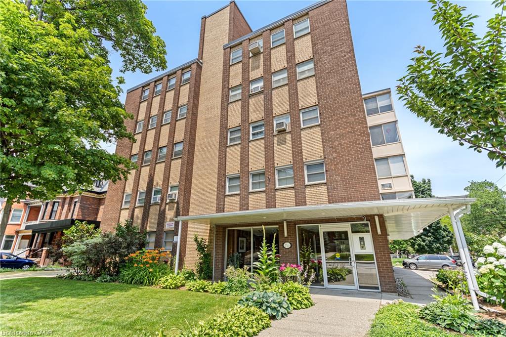 302-38 Charlton Avenue W Property Photo 1