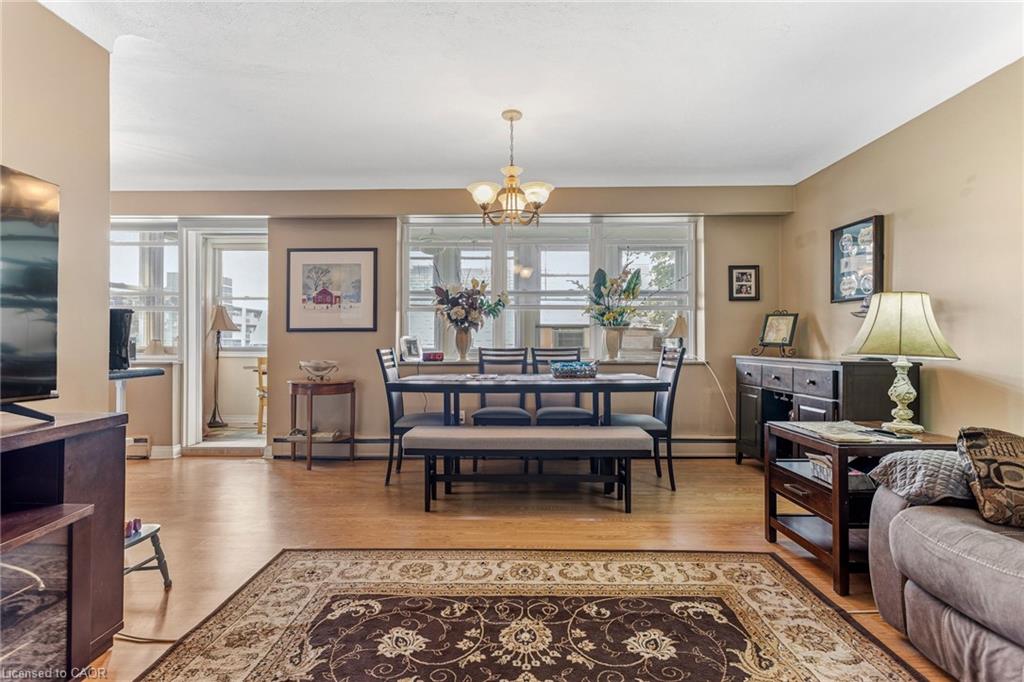 302-38 Charlton Avenue W Property Photo 5