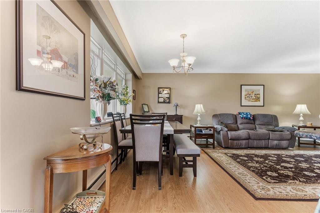 302-38 Charlton Avenue W Property Photo 7