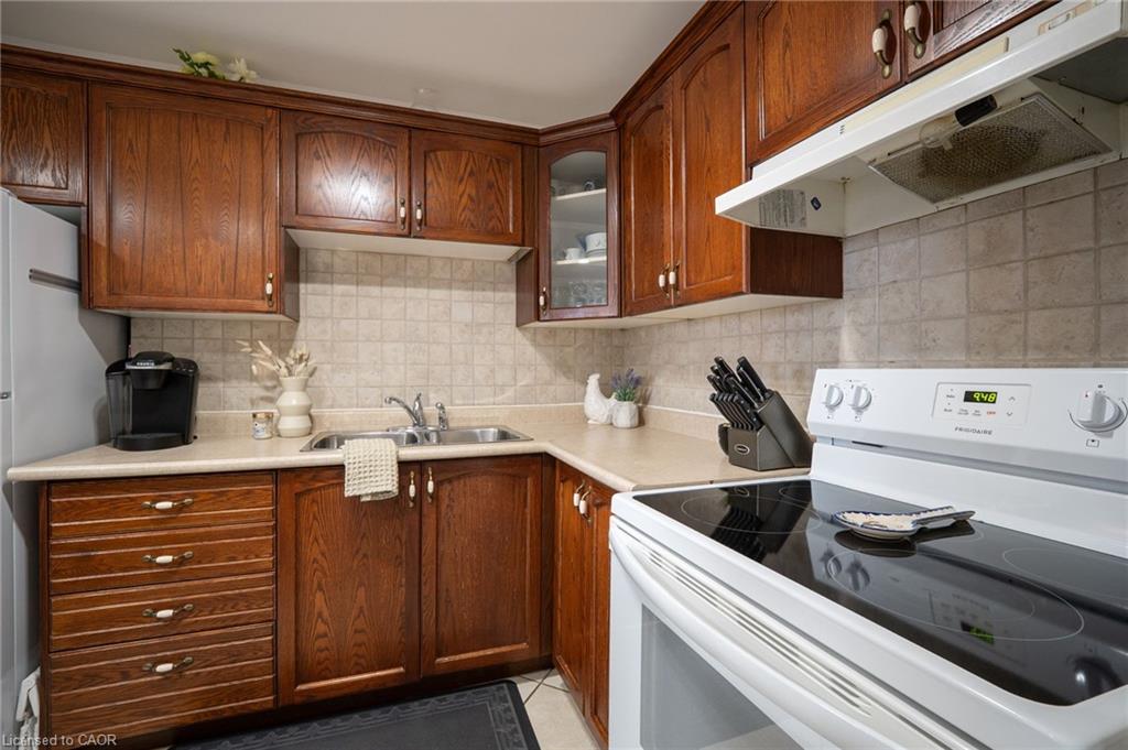 203-648 Grey Street Property Photo 21