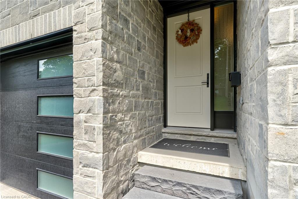 A-90 Margaret Avenue N Property Photo 4