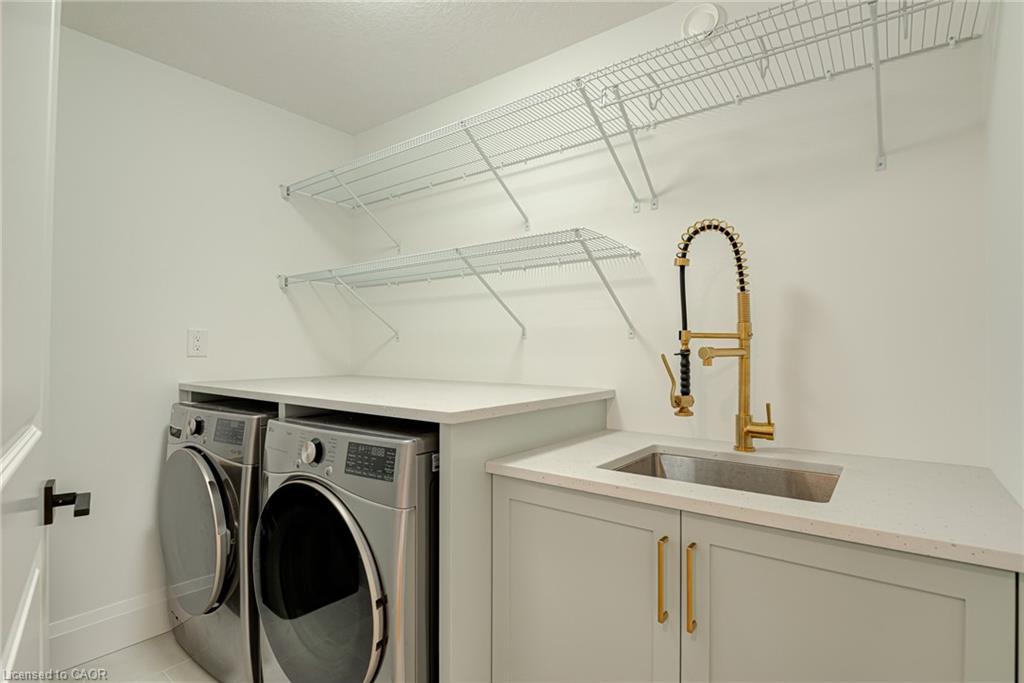A-90 Margaret Avenue N Property Photo 26