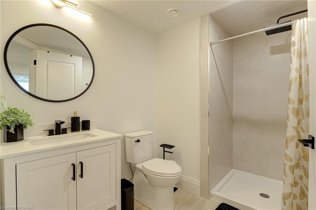 A-90 Margaret Avenue N Property Photo 39
