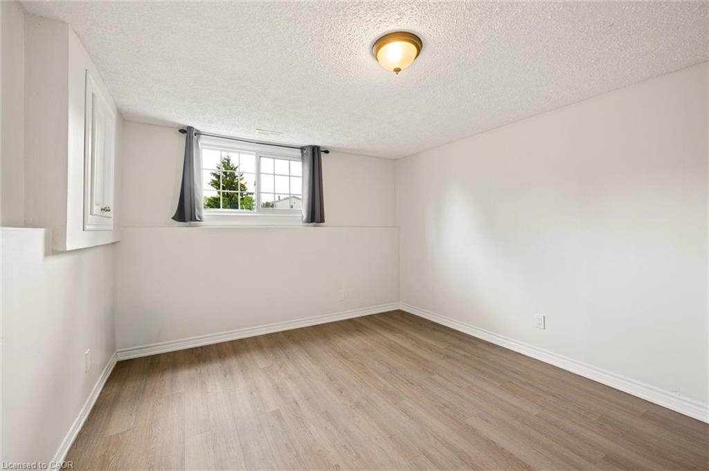 154 Graham Crescent Property Photo 22