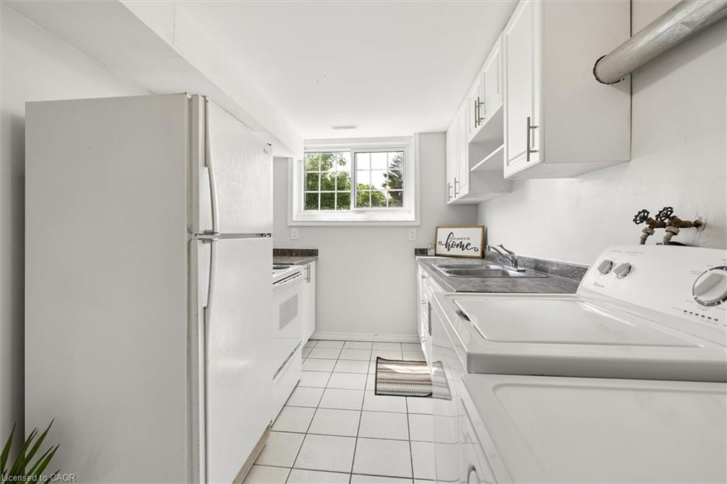 154 Graham Crescent Property Photo 24