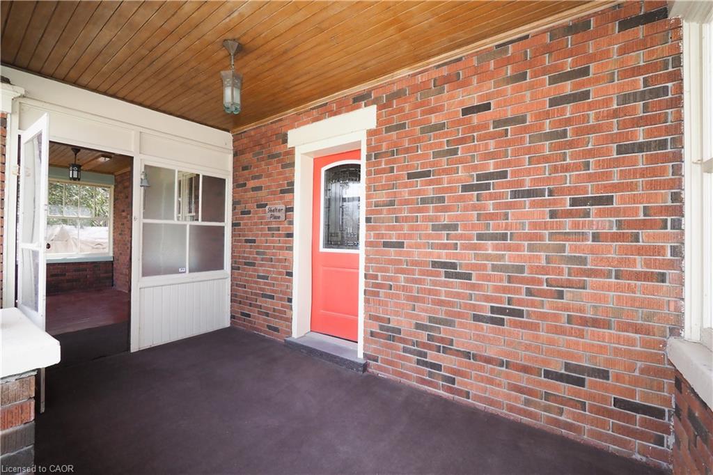 33 Main Street E Property Photo 6
