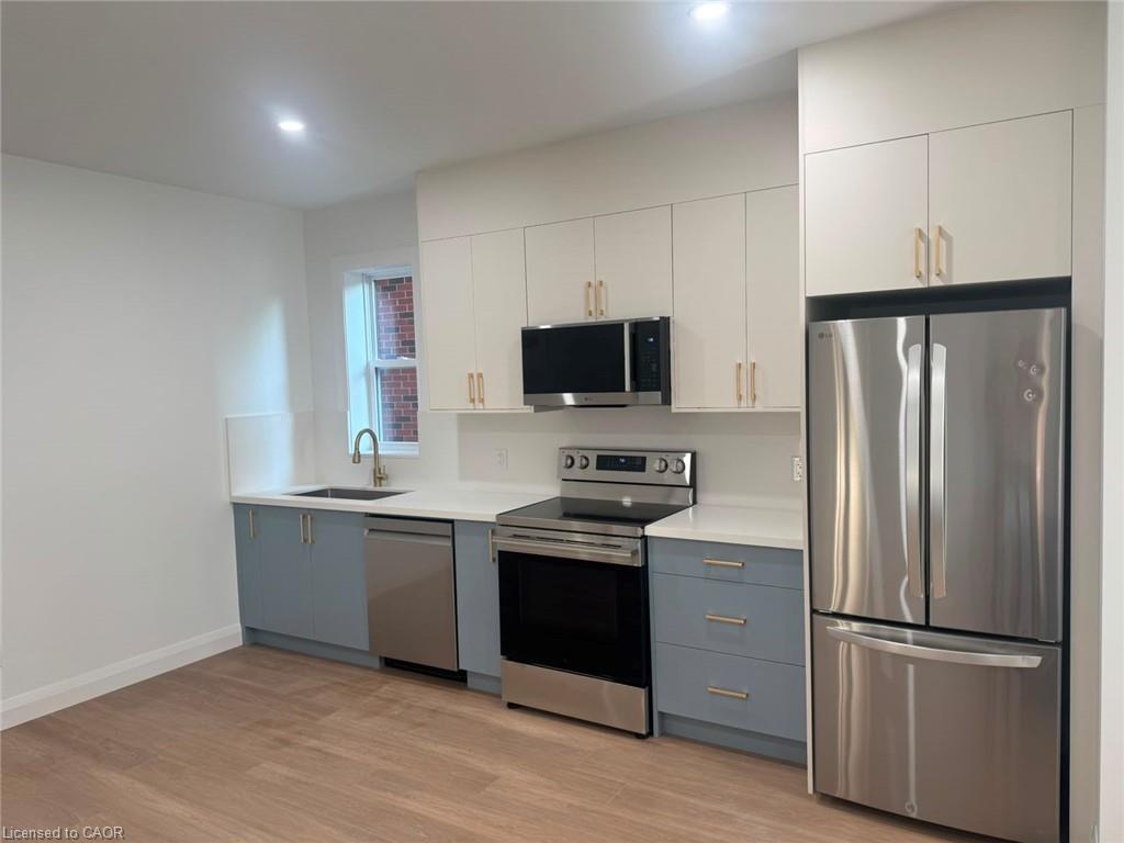 17 White Avenue Property Photo 2