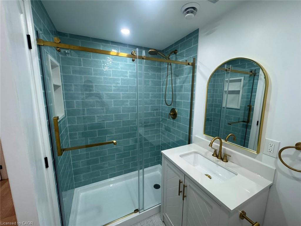 17 White Avenue Property Photo 5
