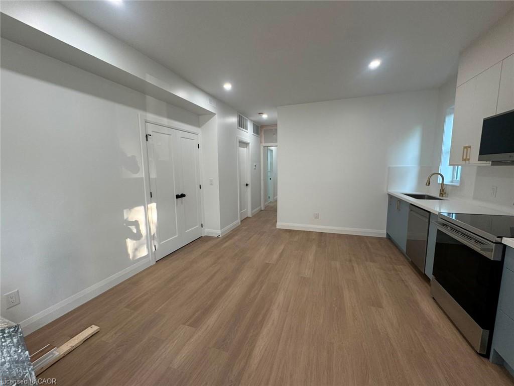 17 White Avenue Property Photo 8