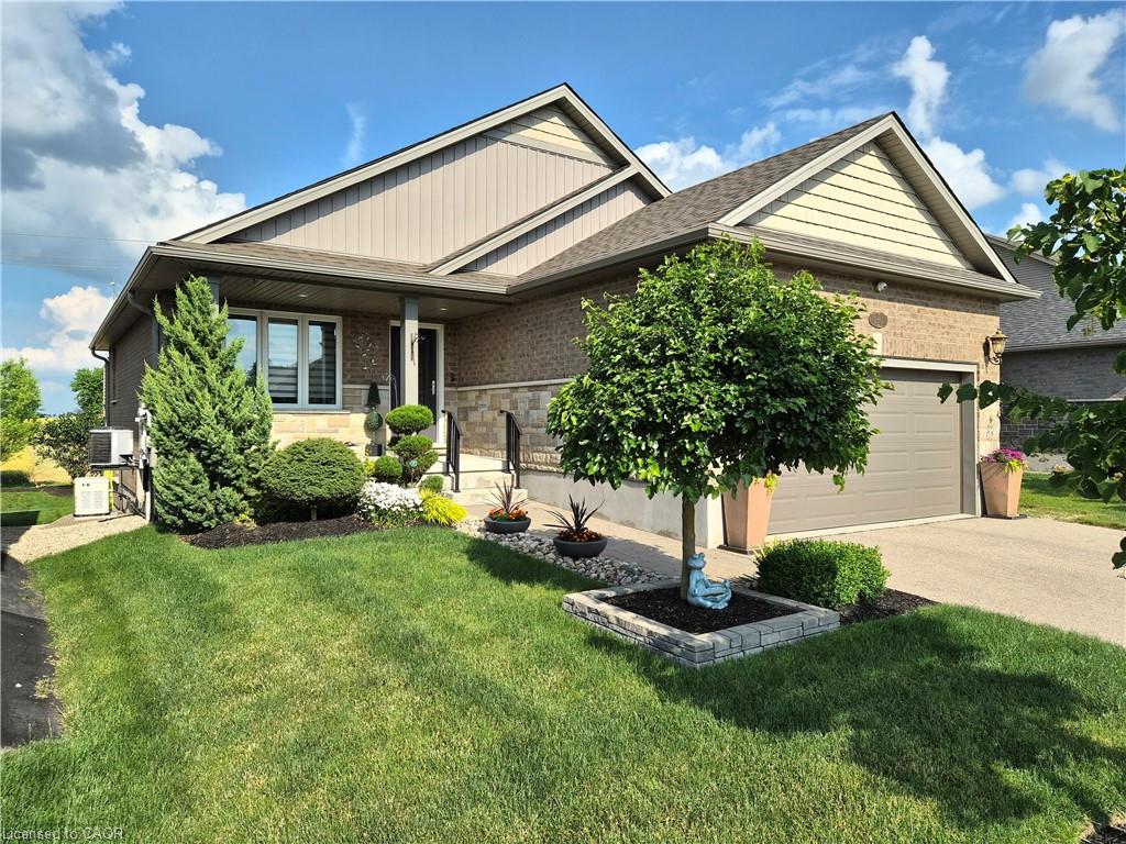 130 Bridge Crescent Property Photo 1