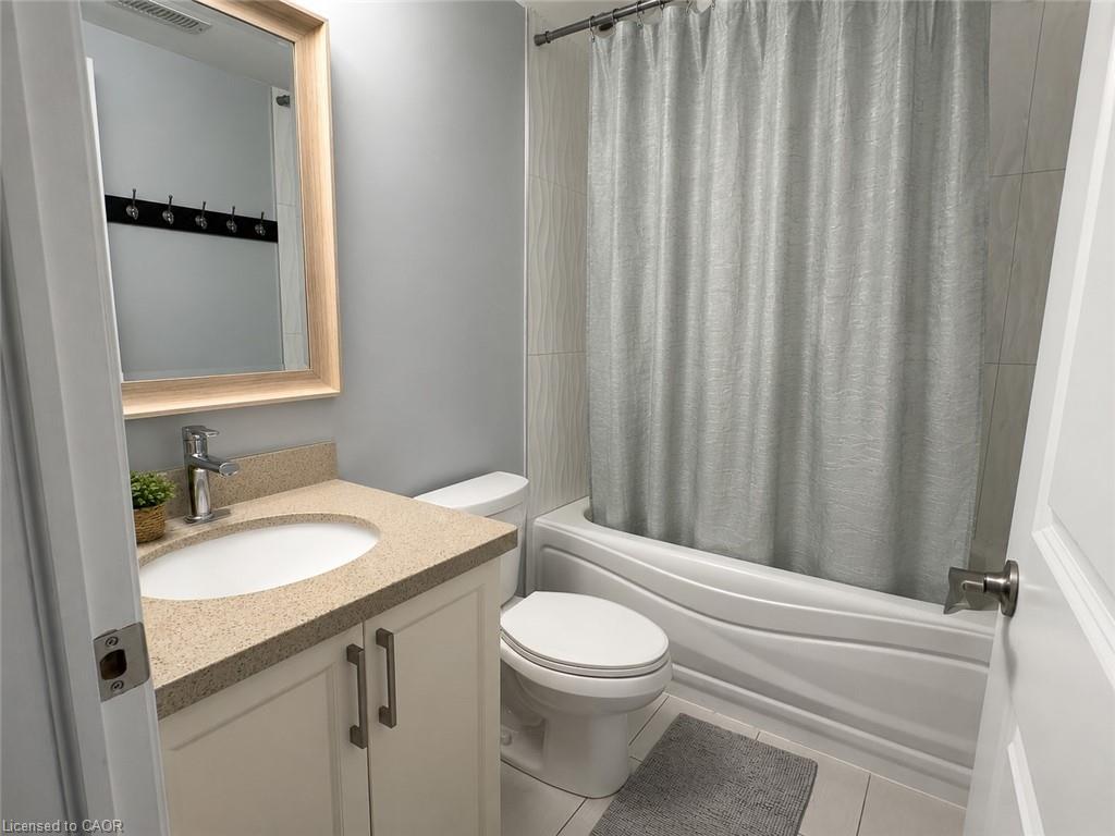 7-122 Courtland Avenue E Property Photo 6
