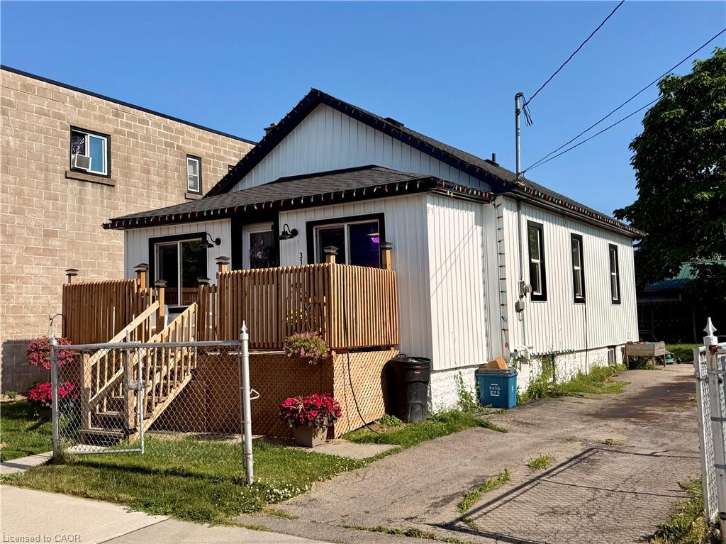 314 Broadway Avenue A Property Photo 1
