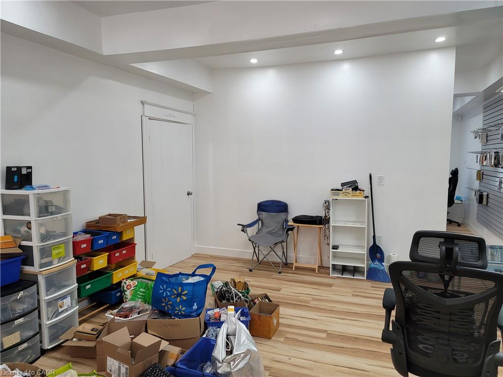 648 King Street E Property Photo 2