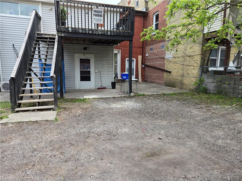 648 King Street E Property Photo 7