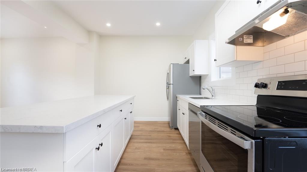 55 Winniett Street Property Photo 4