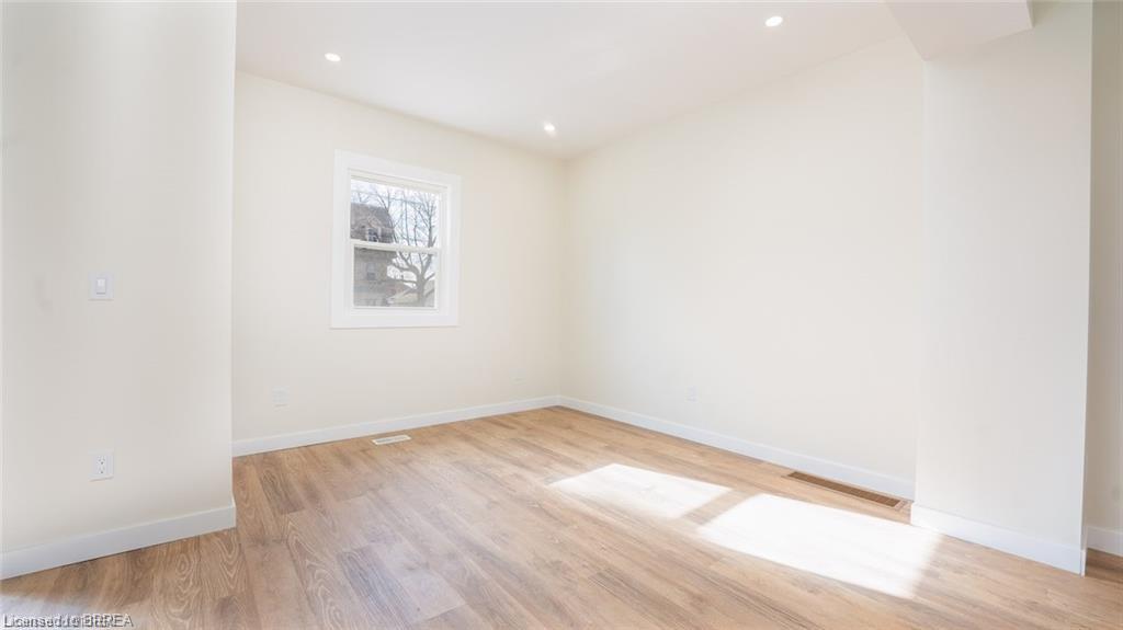 55 Winniett Street Property Photo 8