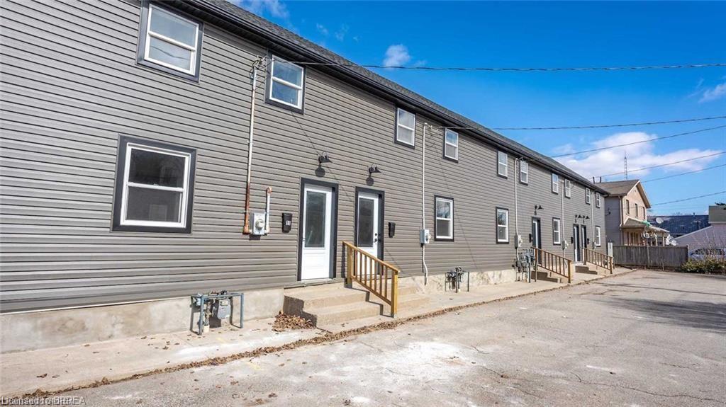 55 Winniett Street Property Photo 14